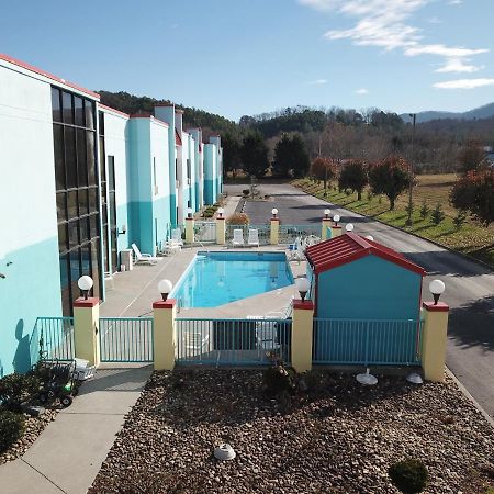 Econo Lodge Ньюпорт Экстерьер фото