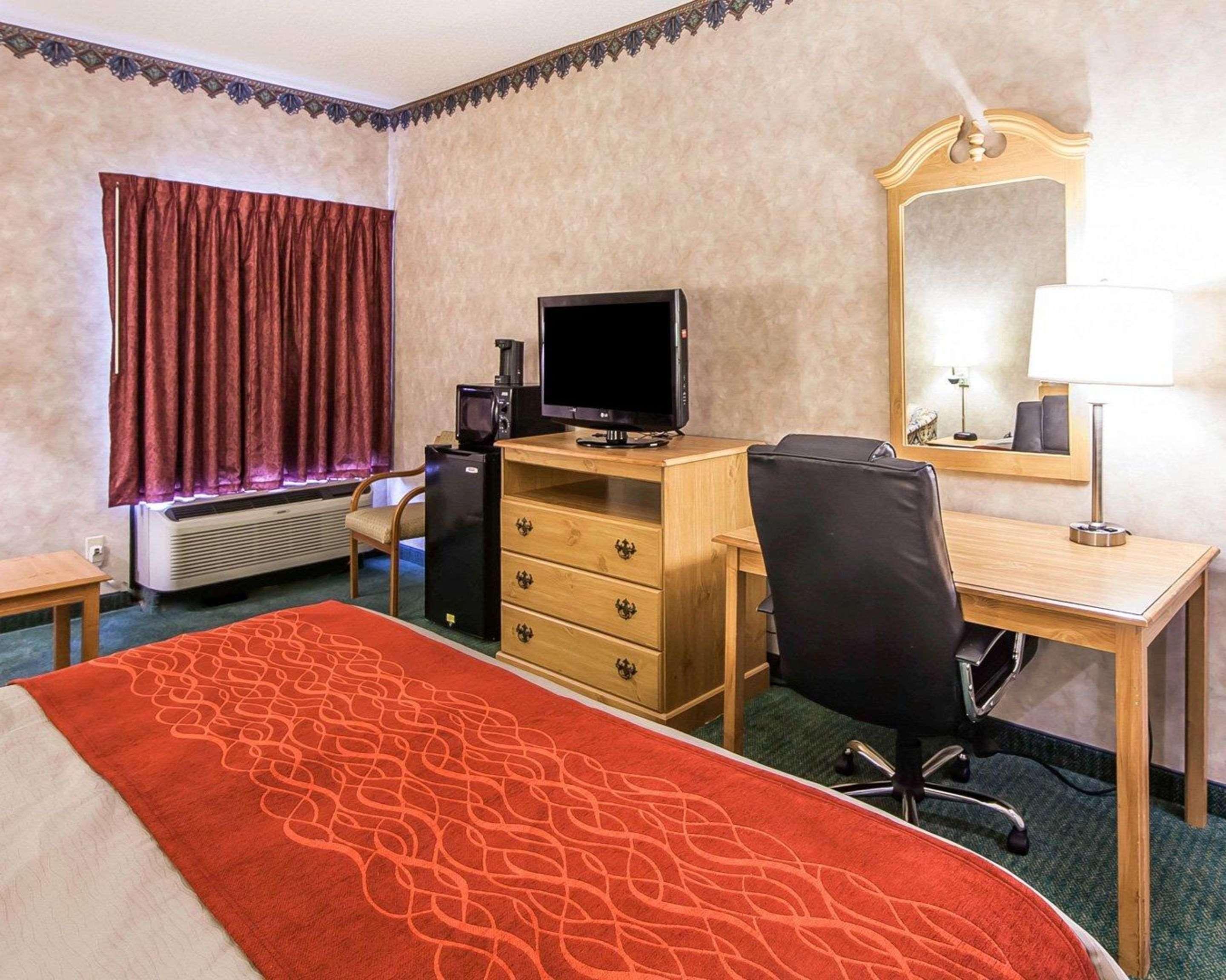 Econo Lodge Ньюпорт Экстерьер фото