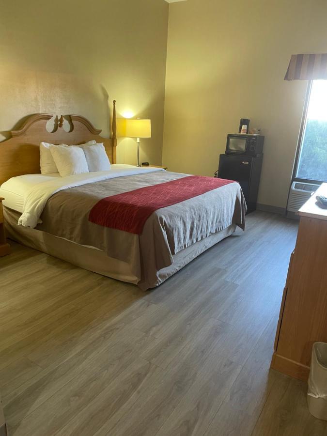 Econo Lodge Ньюпорт Экстерьер фото