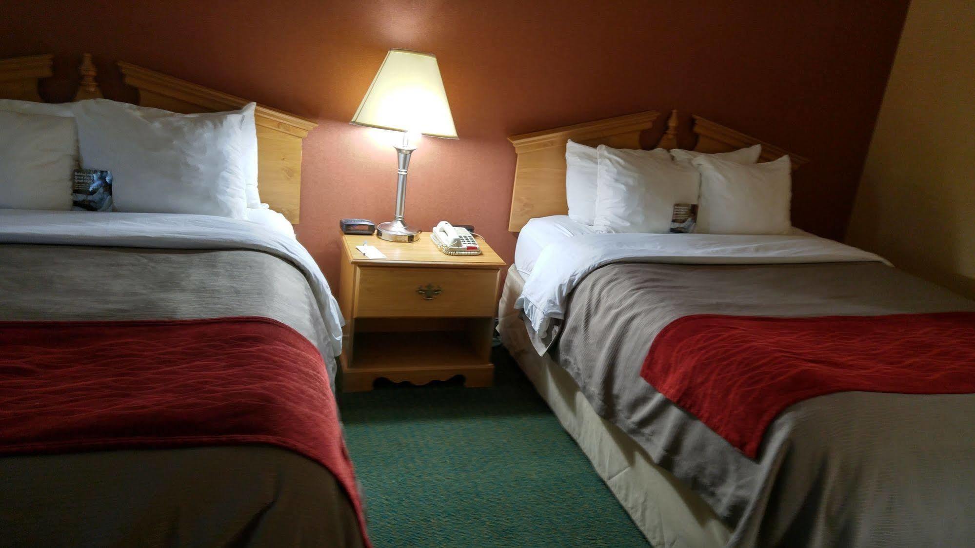 Econo Lodge Ньюпорт Экстерьер фото