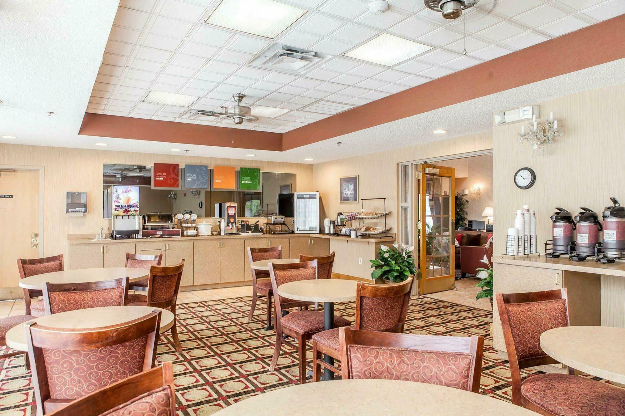 Econo Lodge Ньюпорт Экстерьер фото